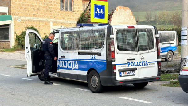 policija